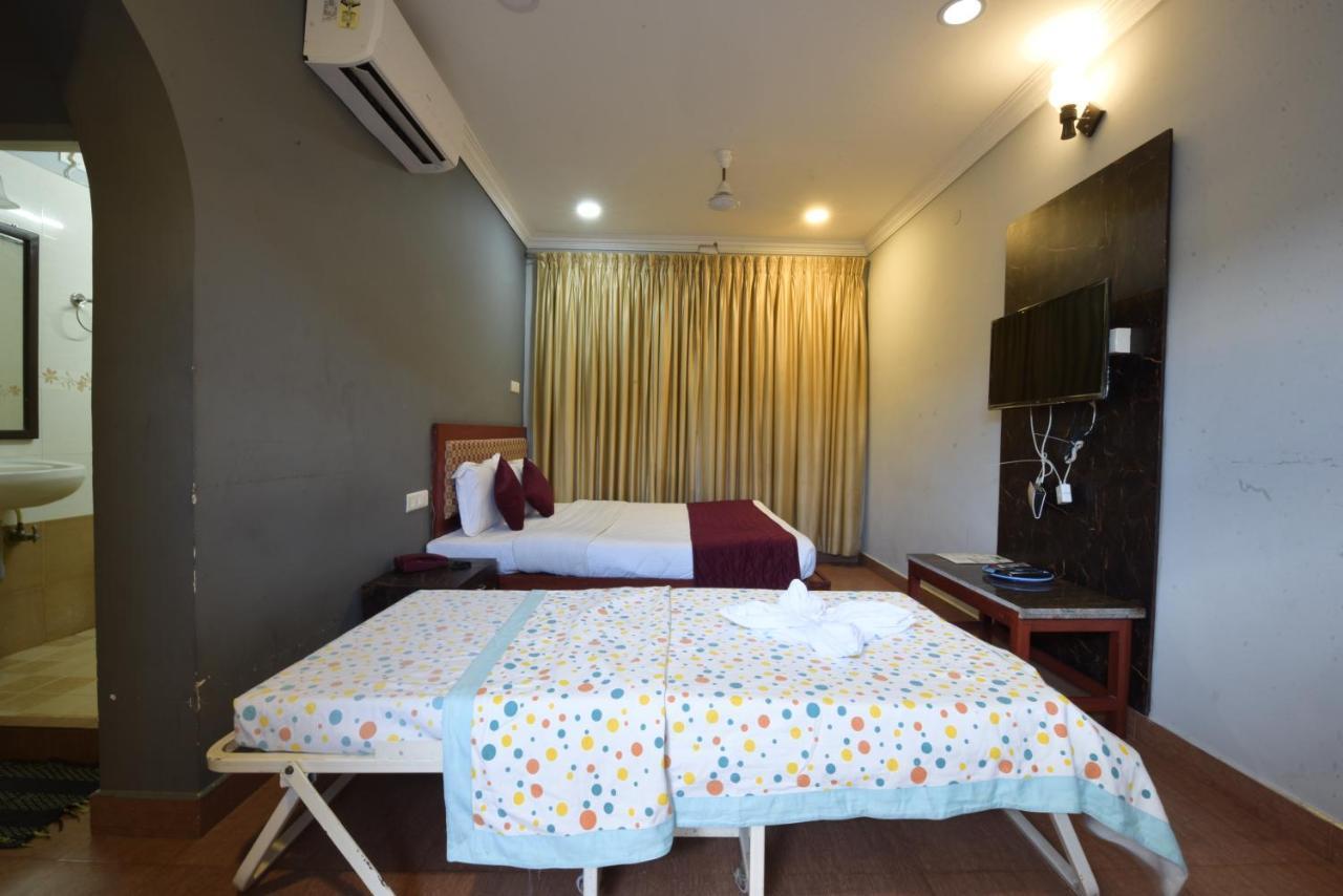 Hotel King Park Пондичерри Экстерьер фото