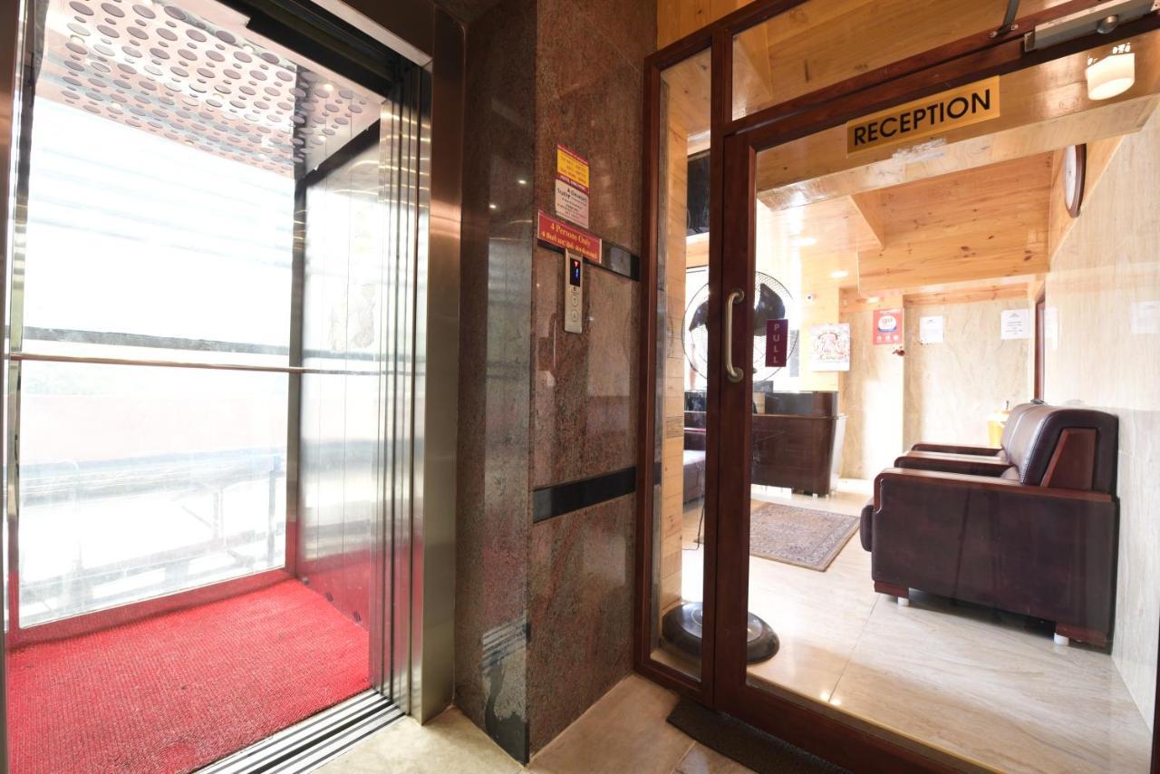 Hotel King Park Пондичерри Экстерьер фото