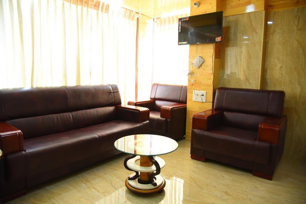 Hotel King Park Пондичерри Экстерьер фото