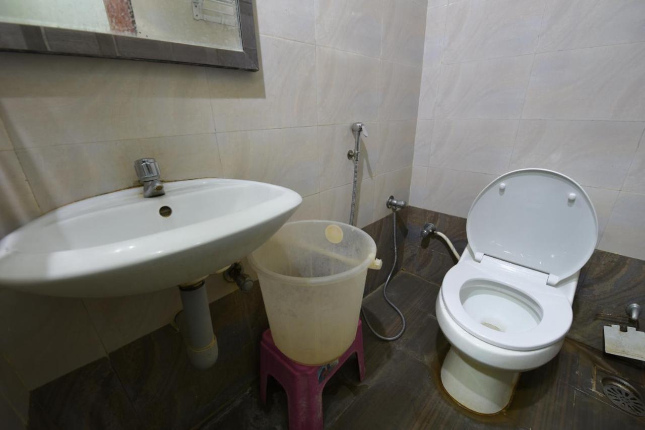 Hotel King Park Пондичерри Экстерьер фото