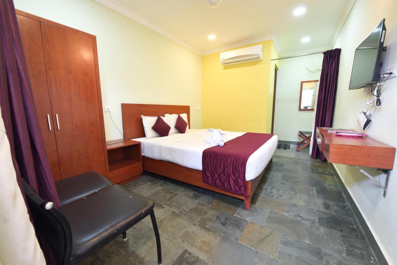 Hotel King Park Пондичерри Экстерьер фото